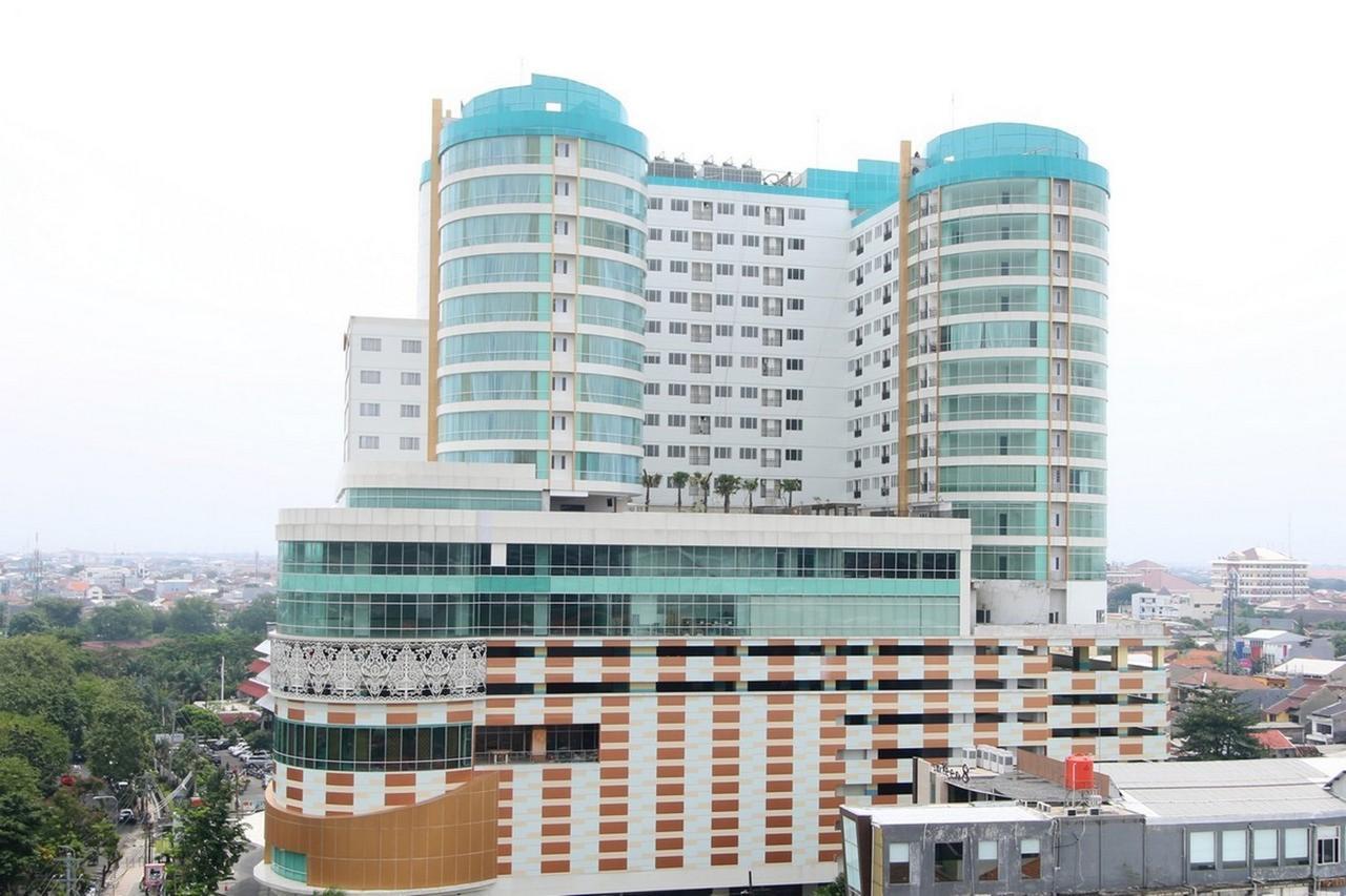 HARRIS Hotel Sentraland Semarang Bagian luar foto
